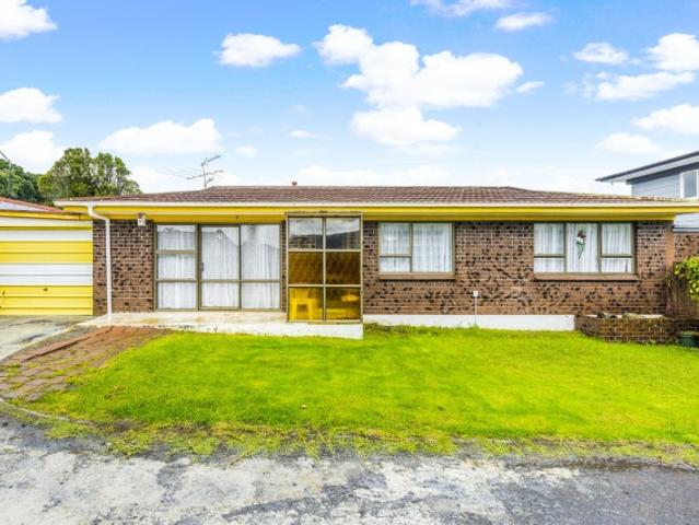 manurewa, 2 bedrooms