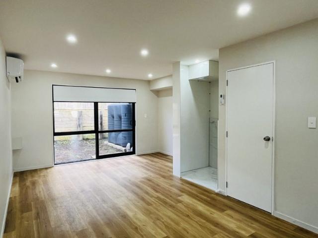 manurewa, 2 bedrooms