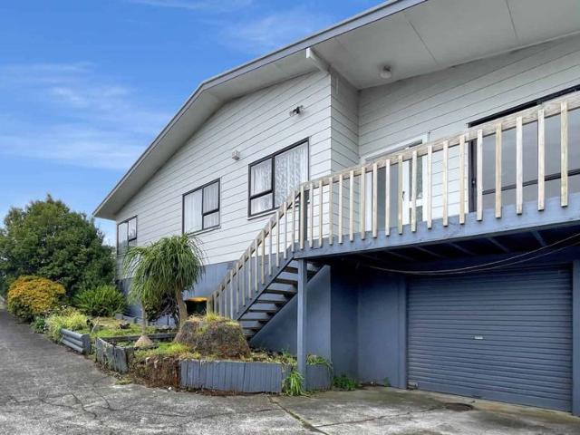 MANUREWA 3 bedroom house