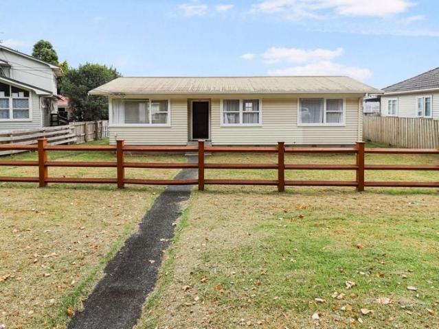 manurewa, 3 bedrooms