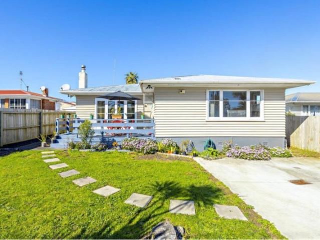 manurewa, 3 bedrooms