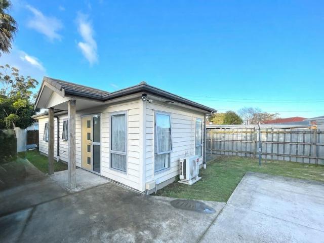 manurewa, 3 bedrooms