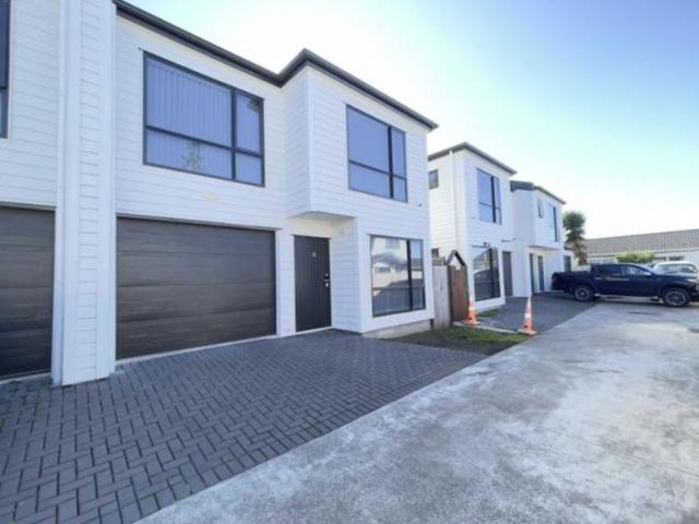 manurewa, 3 bedrooms