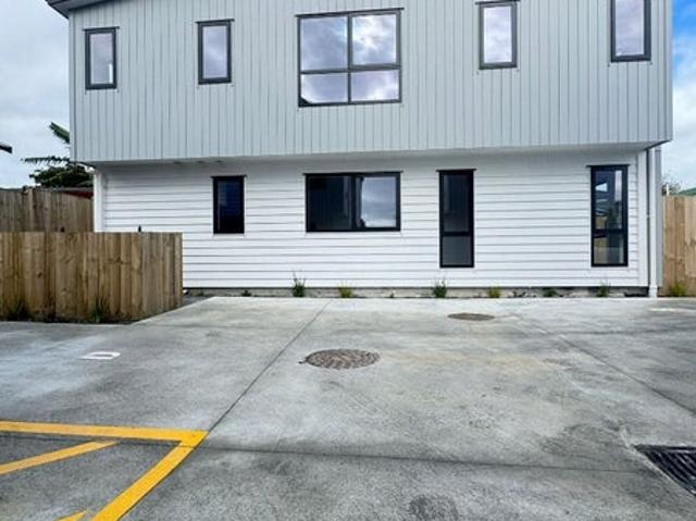 manurewa, 3 bedrooms