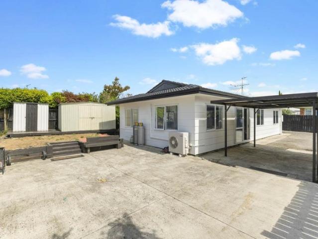 manurewa, 3 bedrooms