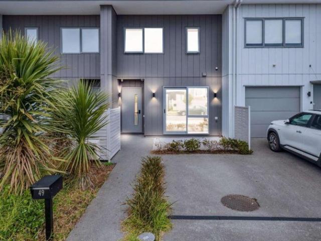 manurewa, 3 bedrooms