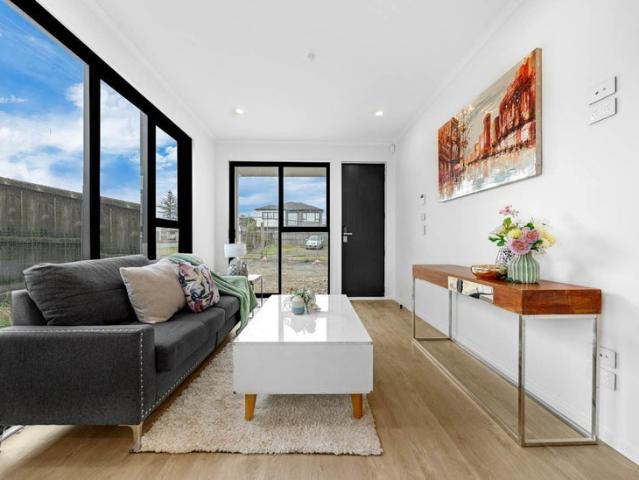 manurewa, 3 bedrooms