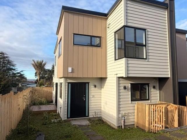 manurewa, 3 bedrooms