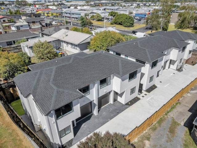 manurewa, 3 bedrooms