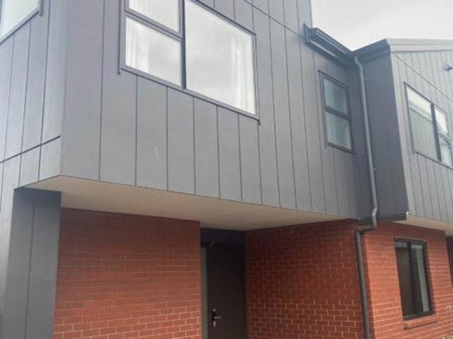 manurewa, 3 bedrooms