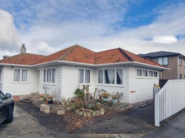 manurewa, 3 bedrooms