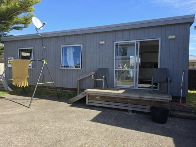 manurewa, 3 bedrooms