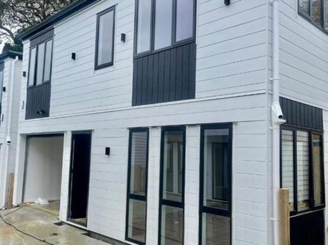 manurewa, 3 bedrooms