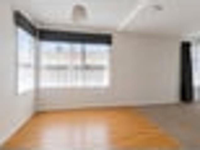 Manurewa, 3 bedrooms, $700 pw