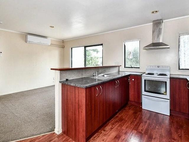 manurewa, 3 bedrooms