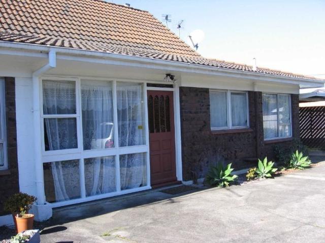 manurewa, 3 bedrooms