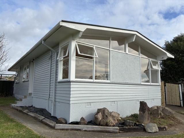 manurewa, 3 bedrooms