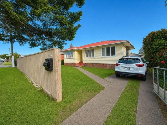 manurewa, 3 bedrooms