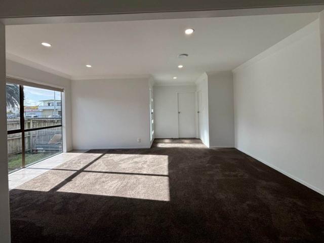 manurewa, 3 bedrooms