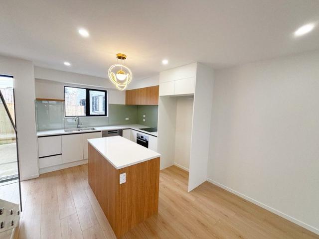 manurewa, 3 bedrooms