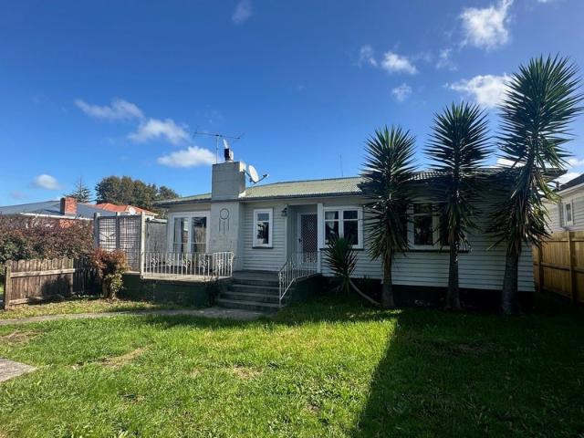 manurewa, 3 bedrooms