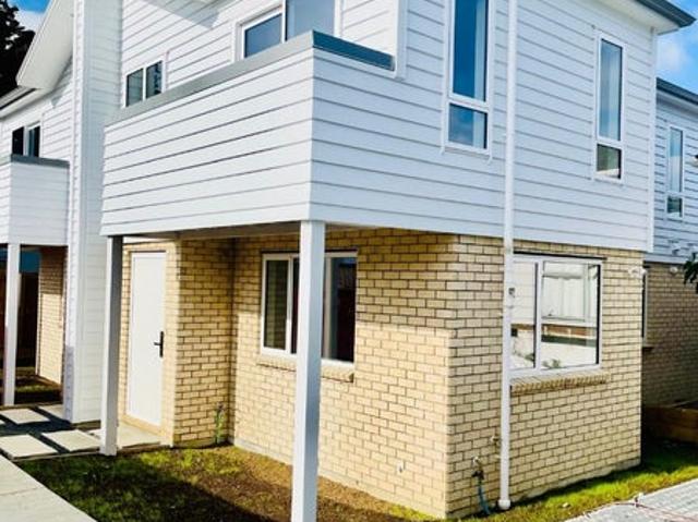 manurewa, 3 bedrooms