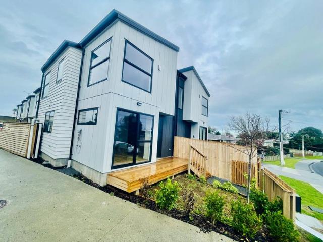 manurewa east, 2 bedrooms