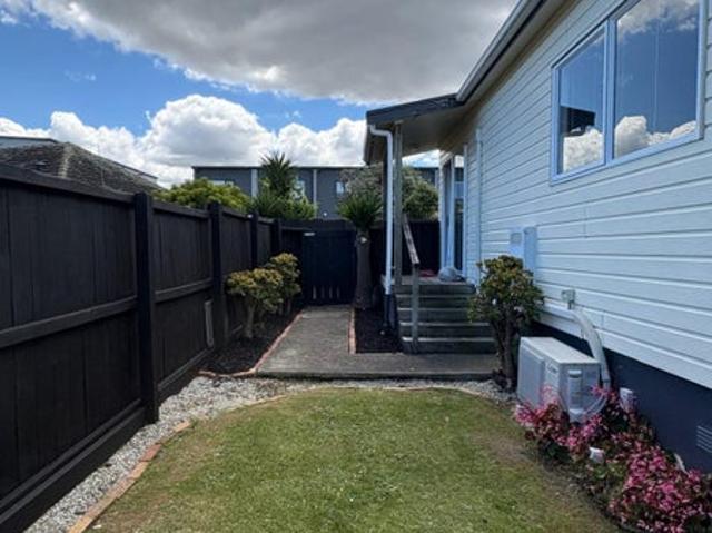 manurewa east, 2 bedrooms