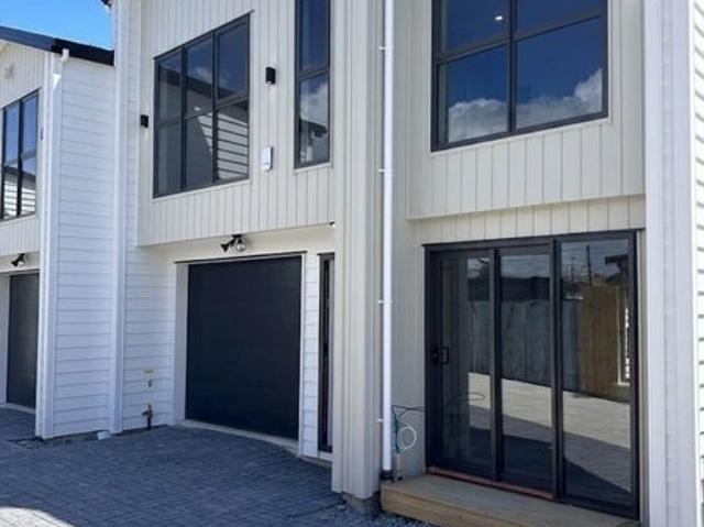 manurewa east, 4 bedrooms