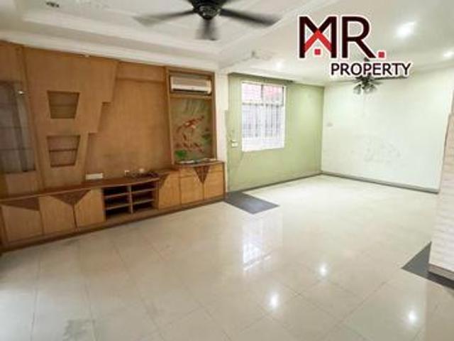 MANY ACCESS Double Storey SemiD House Taman Beringin FOR SALE