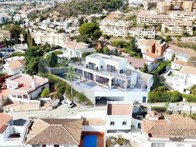 Manzanilla View – Villa contemporánea personalizable con vistas al mar · Proyecto listo para construir en Fuengirola