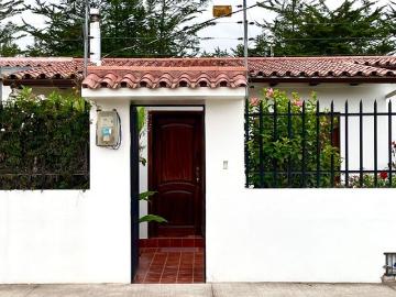 Manantial de la libertad: ¡La casa perfecta! 3 dormitorios, un solo piso, en ubicación ideal