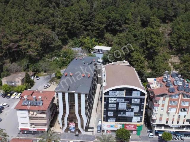 Manavgat Adliyesi Karşısında Satılık Lüks Ofıs