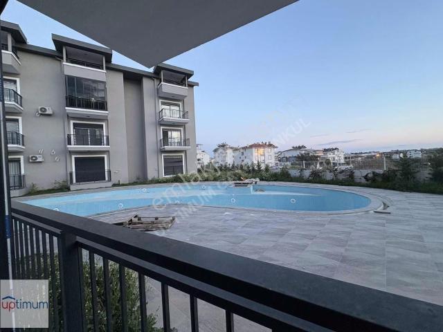 Manavgat/ılıca'da Havuzlu Sitede Kiralık Sıfır 1+1 Daire