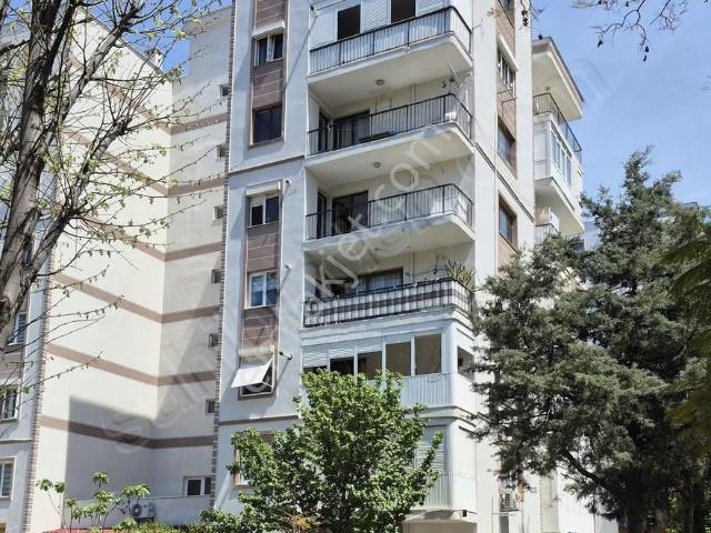 Manavkuyu'da Park Manzaralı, Kombili 3+1 Daire