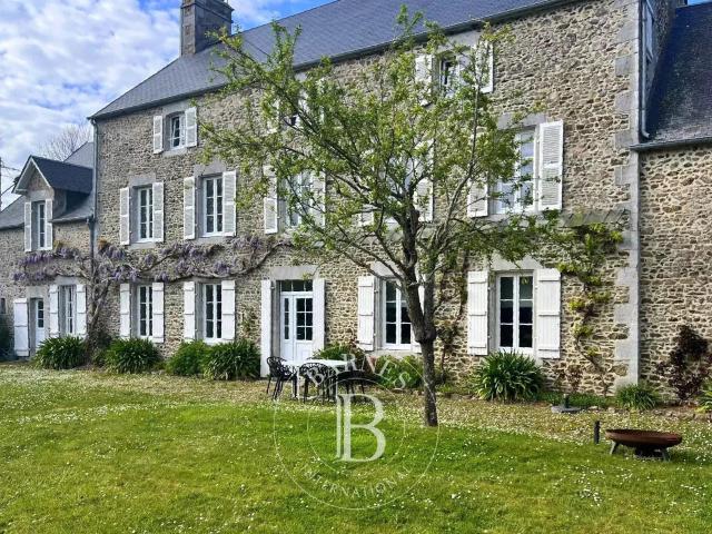 Manche Gouville sur Mer Maison de caractère avec dépenda. 350m² Gouville sur Mer
