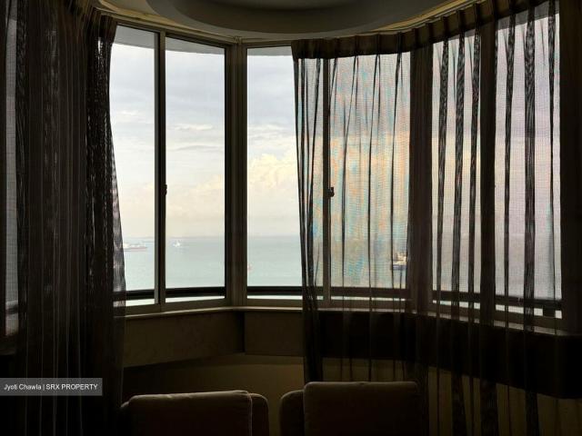 Mandarin Gardens D15, Condominium