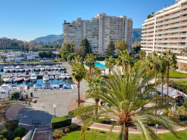 MANDELIEU CANNES MARINA: 4 PIECES + PARKING SOUS SOL + CAVE