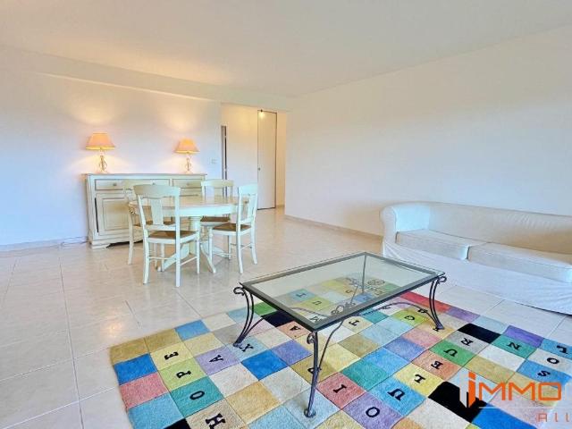 Mandelieu Grand Duc, dernier étage 3 pièces de 80m2 avec vue. 80m² Mandelieu la Napoule