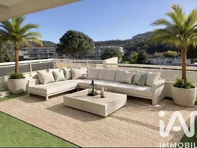 Mandelieu la Napoule 06210 Achat / Vente appartement 5 pièces t5 au dernier étage parking