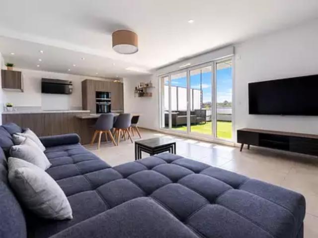 Mandelieu la Napoule 06210 Achat / Vente appartement 3 pièces t3 au dernier étage piscine