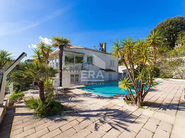 Mandelieu la Napoule 06210 Achat / Vente maison 7 pièces t7 au dernier étage