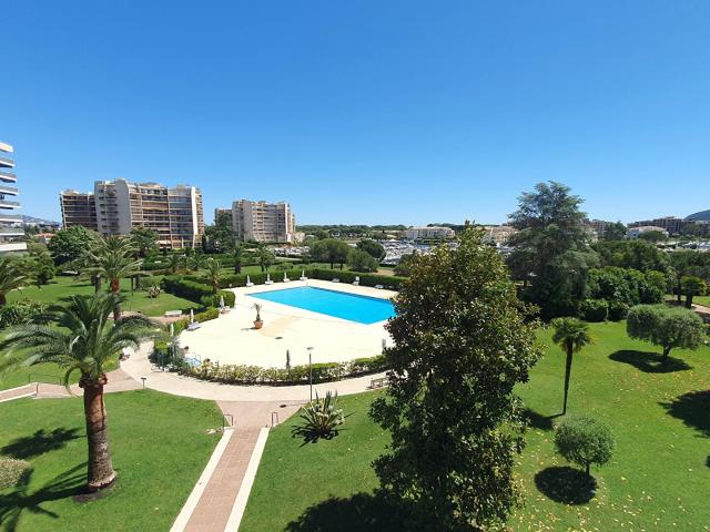 Mandelieu La Napoule 3 pièces traversant avec vue sur le p. 75m² Mandelieu la Napoule