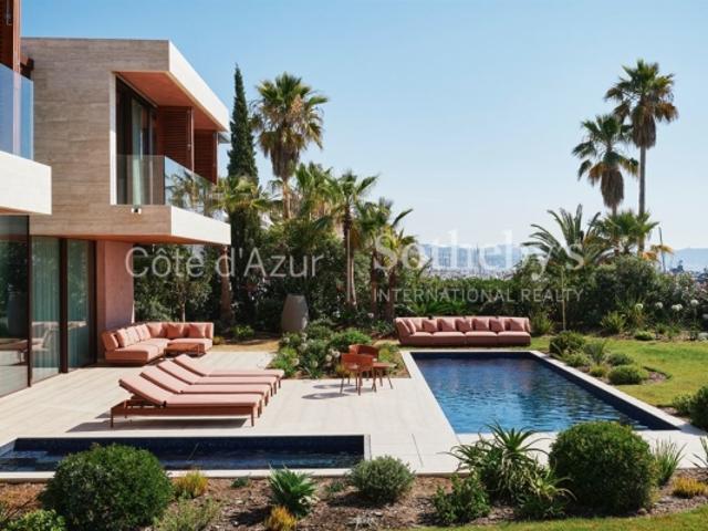 Mandelieu la Napoule villa contemporaine en front de mer, piscine et vue Méditerranée