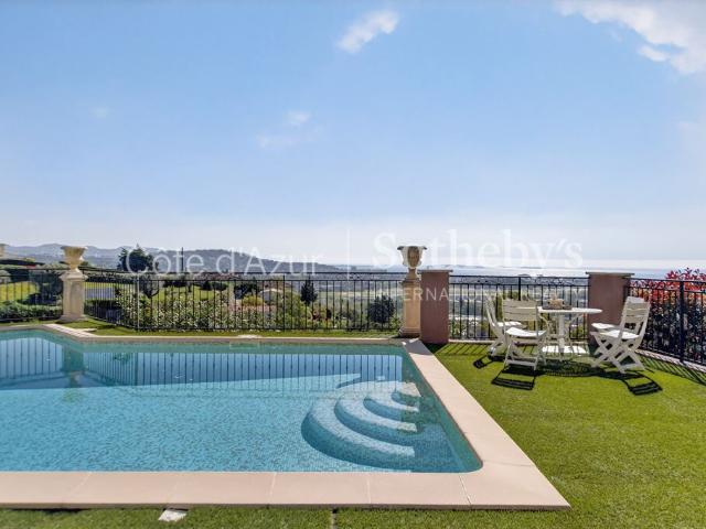 Mandelieu la Napoule, villa d’architecte avec vue mer panoramique et piscine