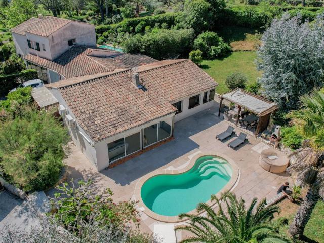 Mandelieu La Napoule – Villa De Plain Pied En Domaine Fermé. 127m² Mandelieu la Napoule