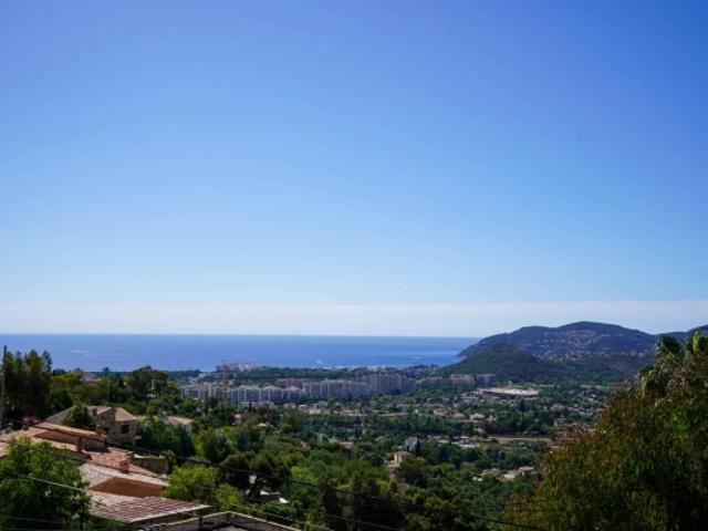 Mandelieu vente villa vue mer panoramique
