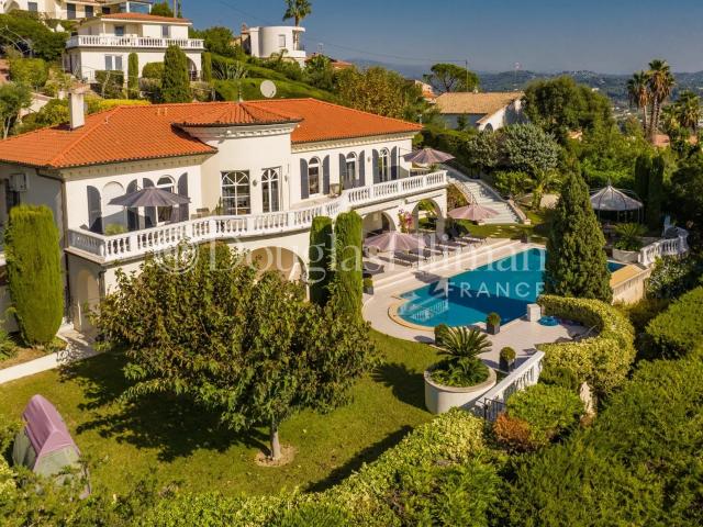 MANDELIEU Villa 4 chambres avec vue mer panoramique