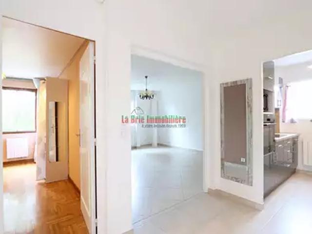 Mandres les Roses 94520 Achat / Vente appartement 2 pièces t2 au dernier étage cave