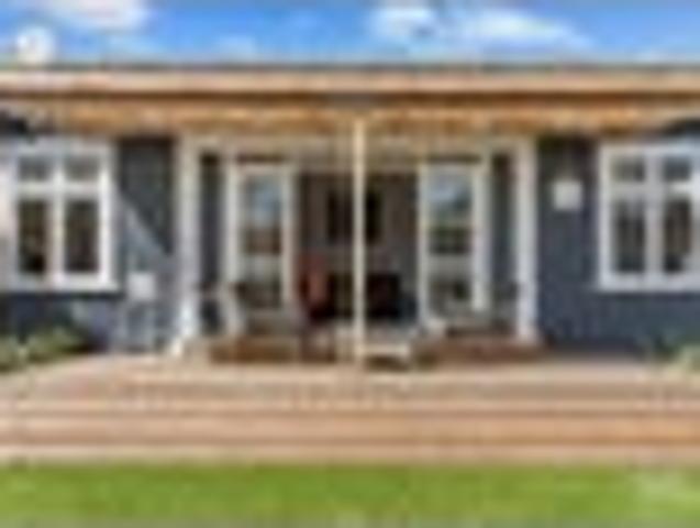 Mangawhai Escape, Modern Coastal Bach